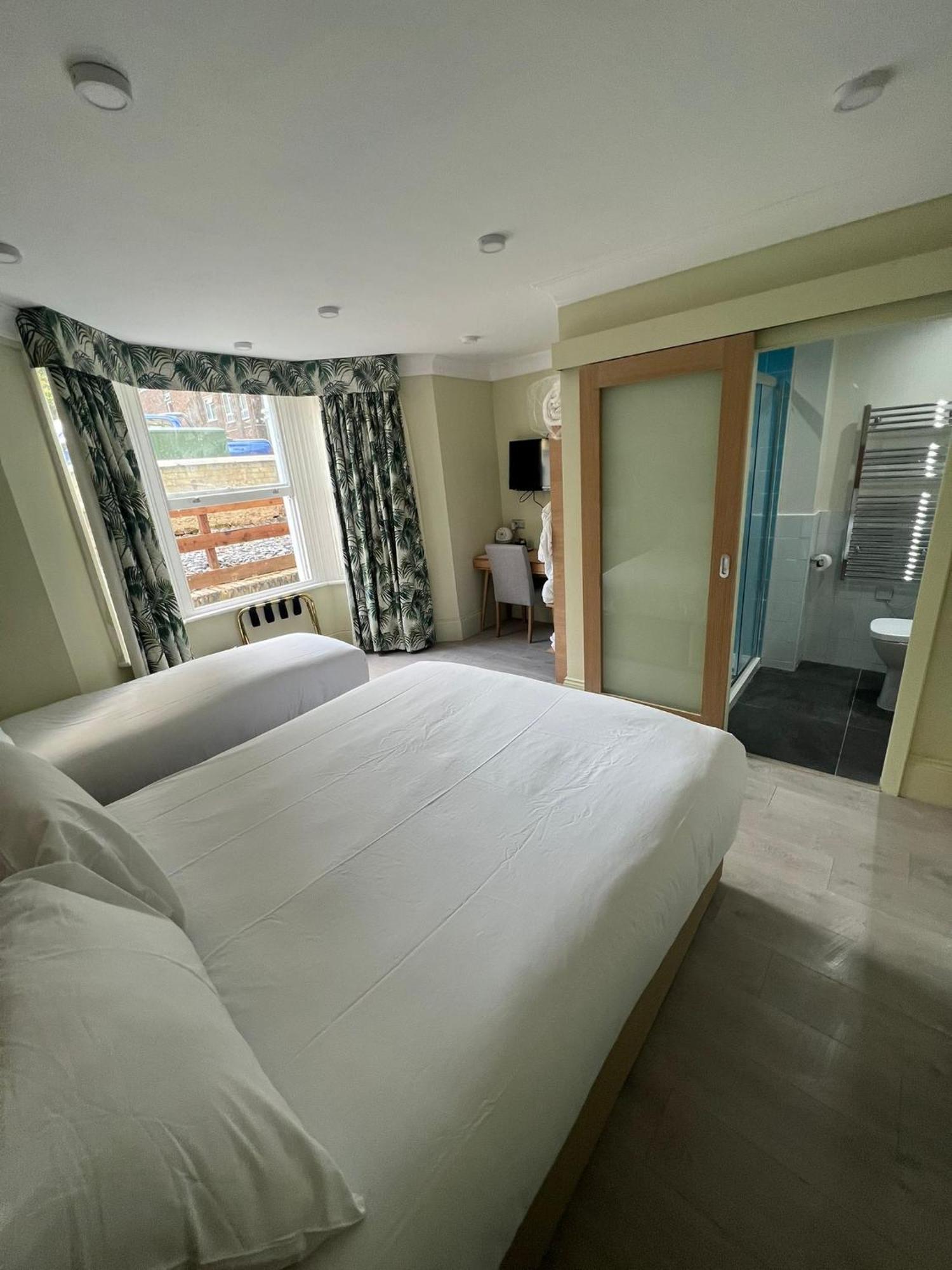 Marldon Olympia Hotel Лондон Екстериор снимка