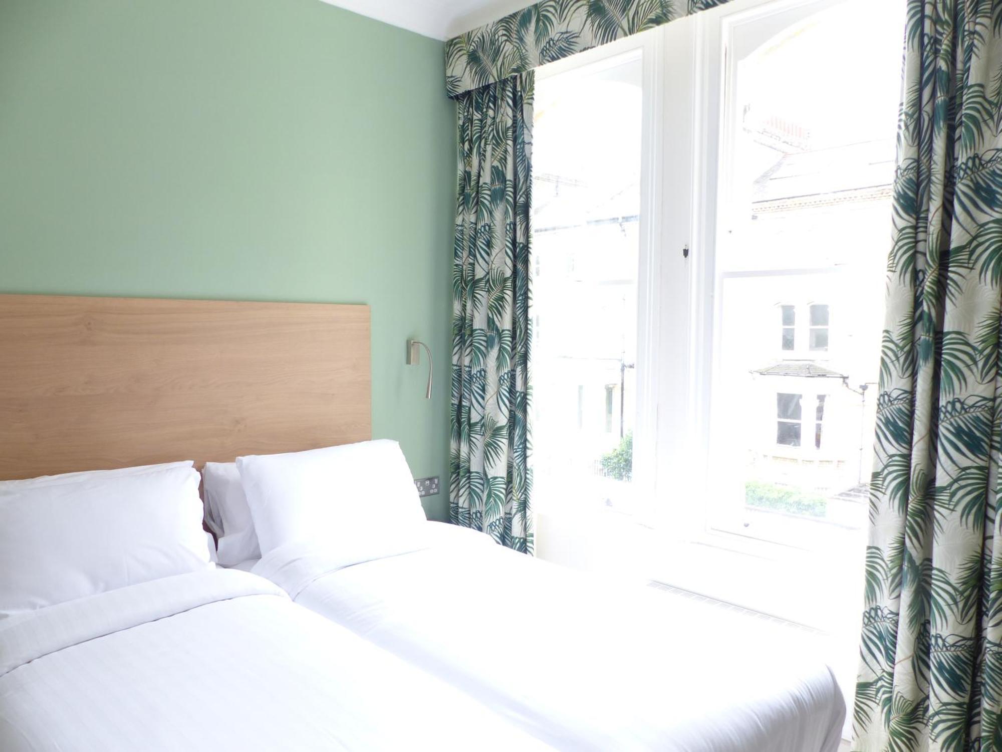Marldon Olympia Hotel Лондон Екстериор снимка