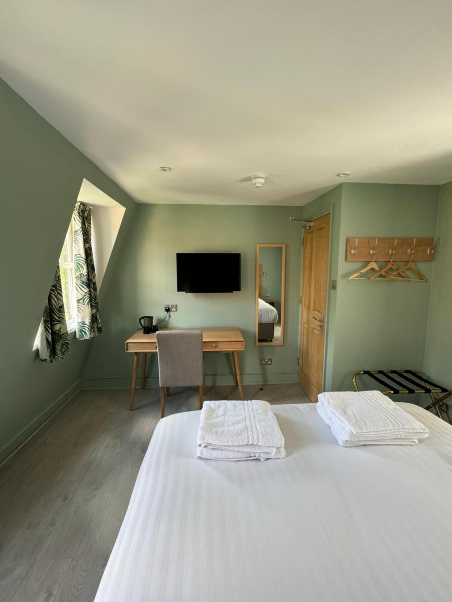 Marldon Olympia Hotel Лондон Екстериор снимка