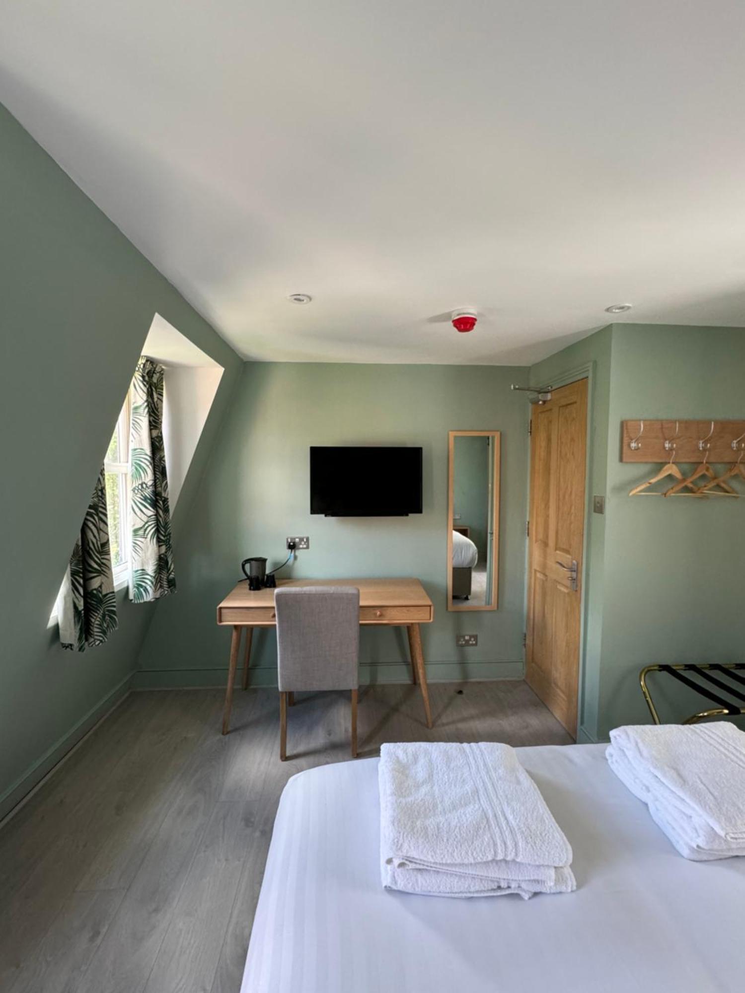 Marldon Olympia Hotel Лондон Екстериор снимка