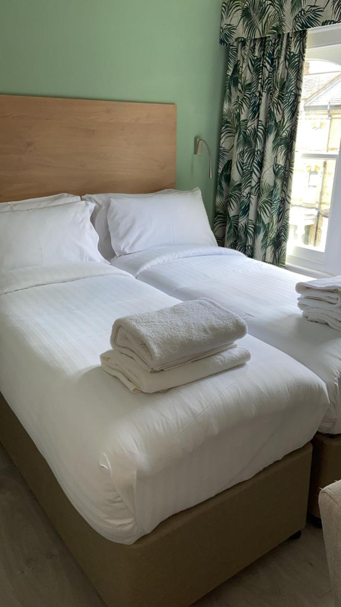 Marldon Olympia Hotel Лондон Екстериор снимка